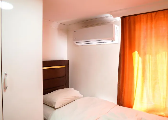 Laos Otel